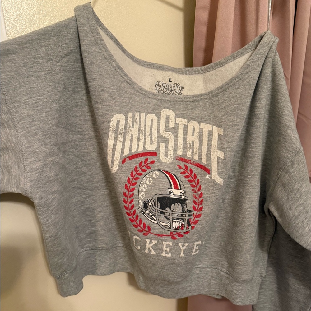 Aeropostale Gray Ohio State Buckeyes Cropped Off the Shoulder Sweatshirt - Picture 4 of 6